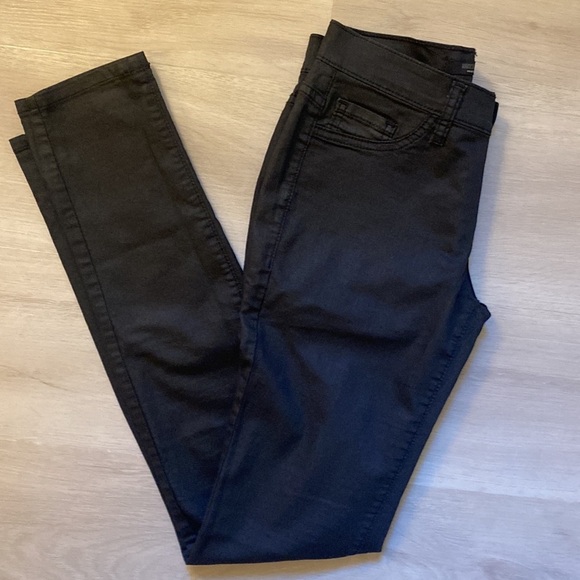 KanCan Mid-Rise Black Skinny Jeans, Size 3 #228 - Picture 2 of 13